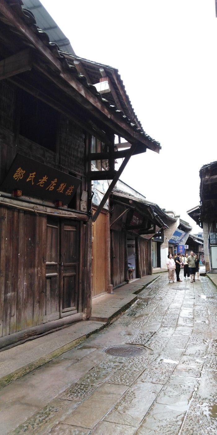腰突还可以进行深蹲,硬拉等力量训练吗?你有什么建议?-找到你的知识之船。